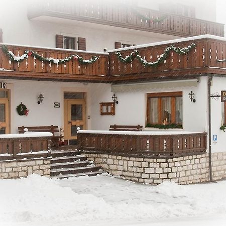 Hotel Due Spade Folgaria Buitenkant foto