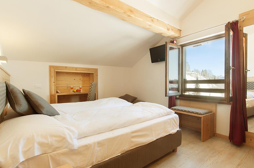 Hotel Due Spade Folgaria Buitenkant foto