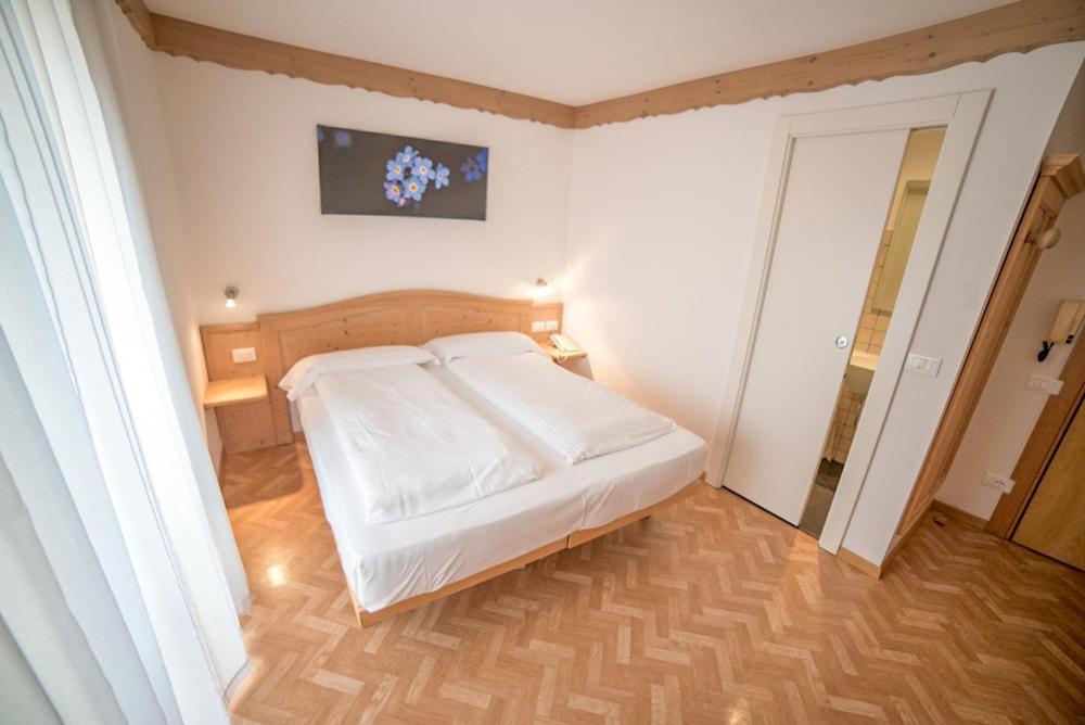 Hotel Due Spade Folgaria Buitenkant foto