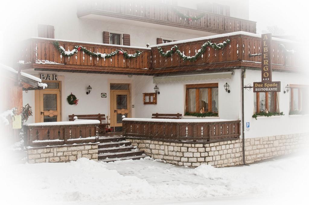 Hotel Due Spade Folgaria Buitenkant foto