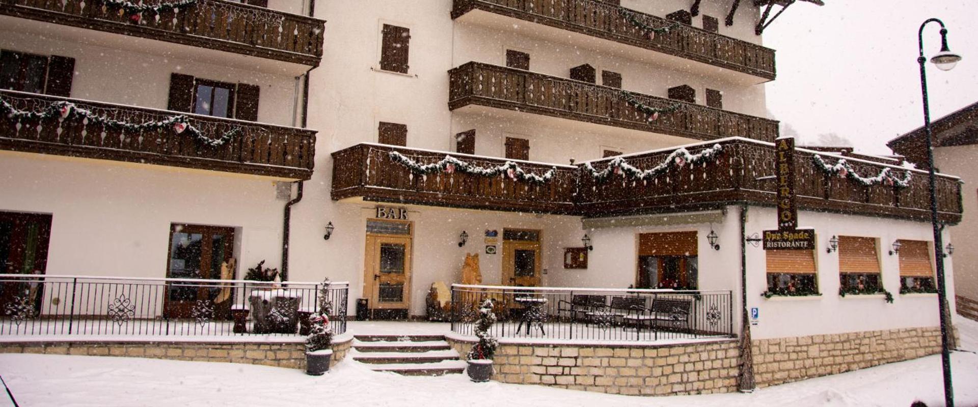 Hotel Due Spade Folgaria Buitenkant foto